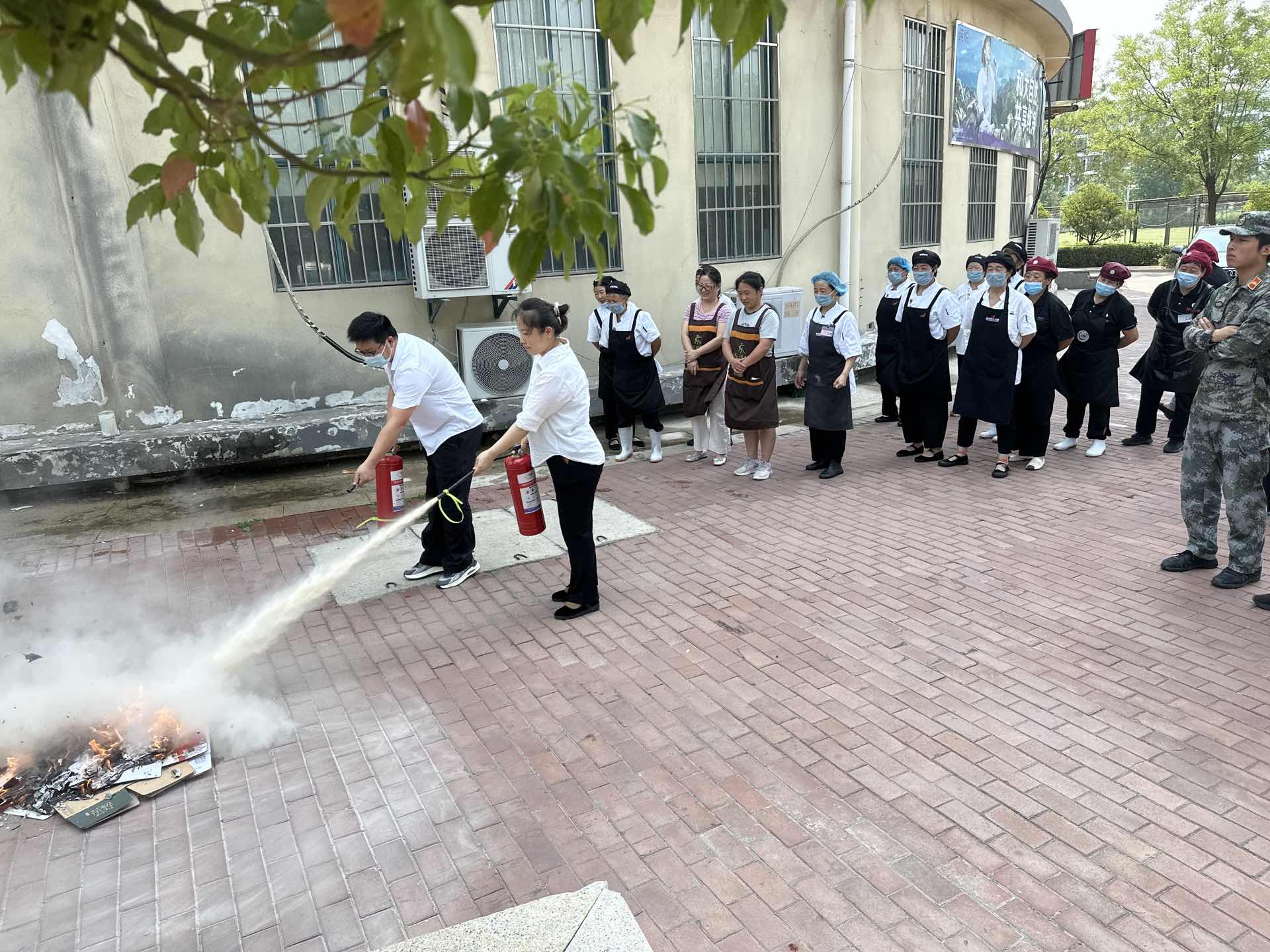 2.JPG