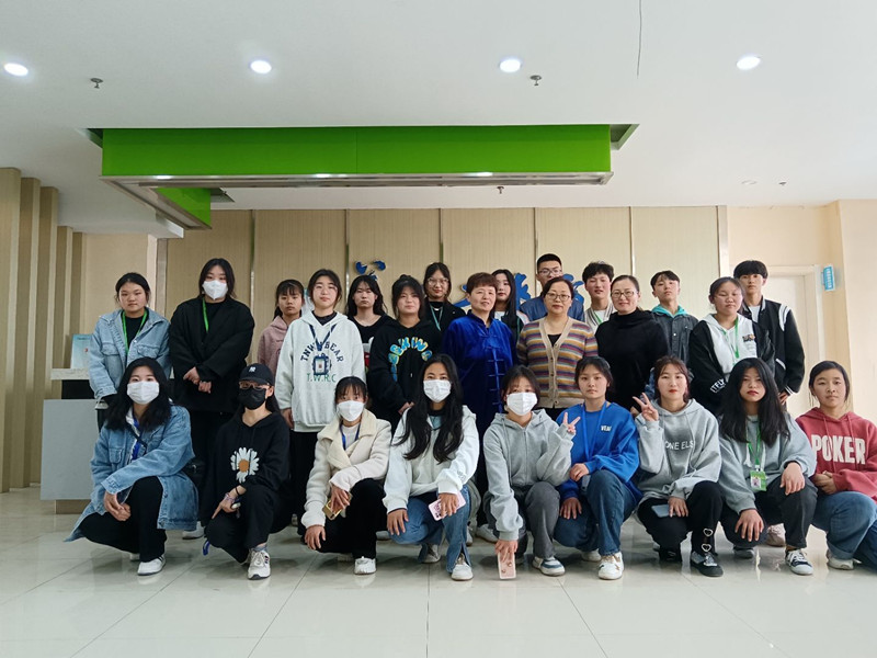 经贸旅游系心理社团成员合照_副本.jpg