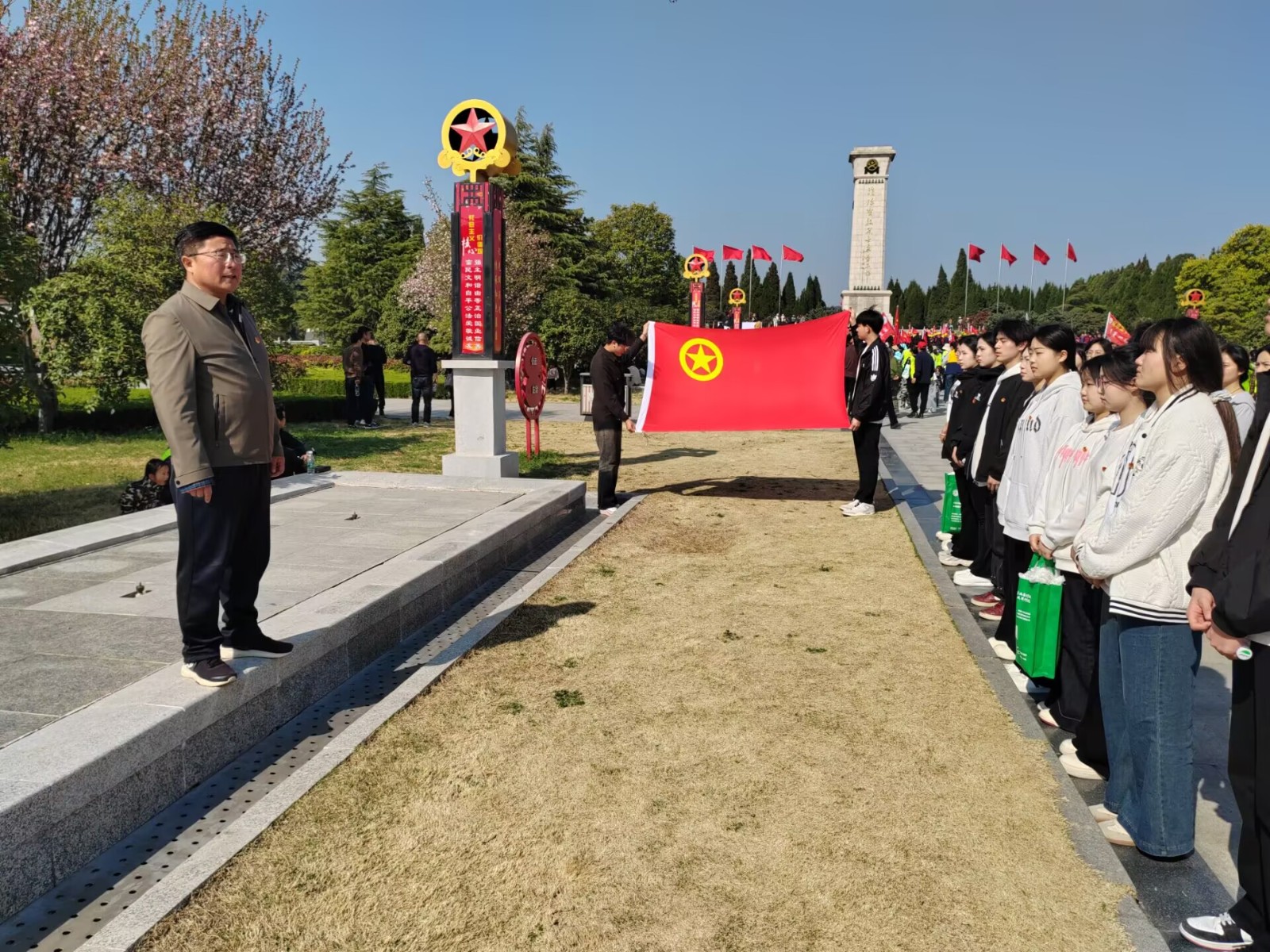 传承红色基因1.jpg